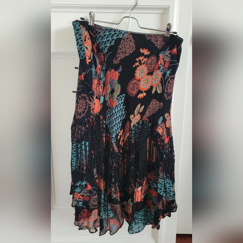 Cute flowy skirt with fringe XL